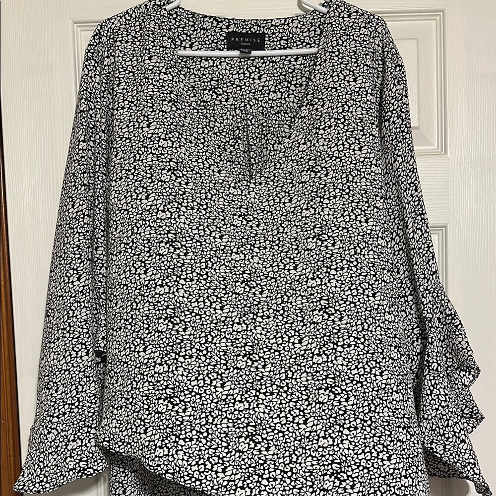 Premise Black and White Relaxed Blouse